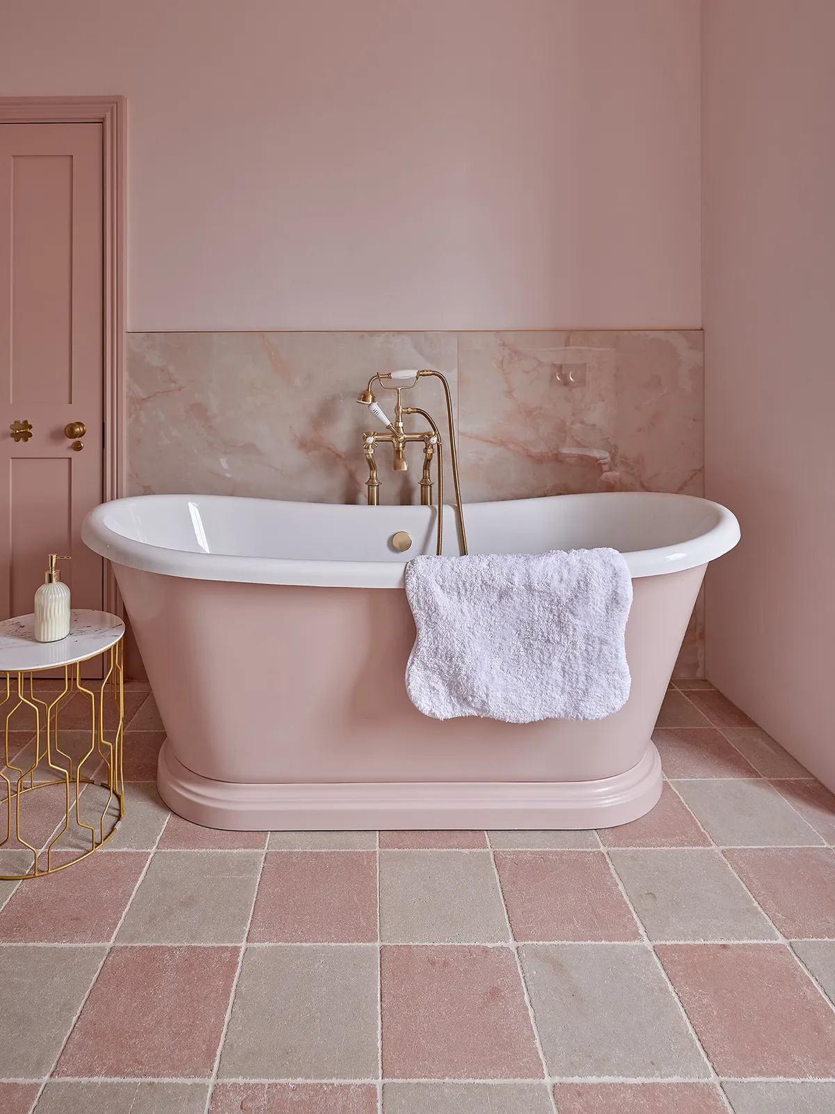 Millie Mackintosh Pink Bathroom 03 resized
