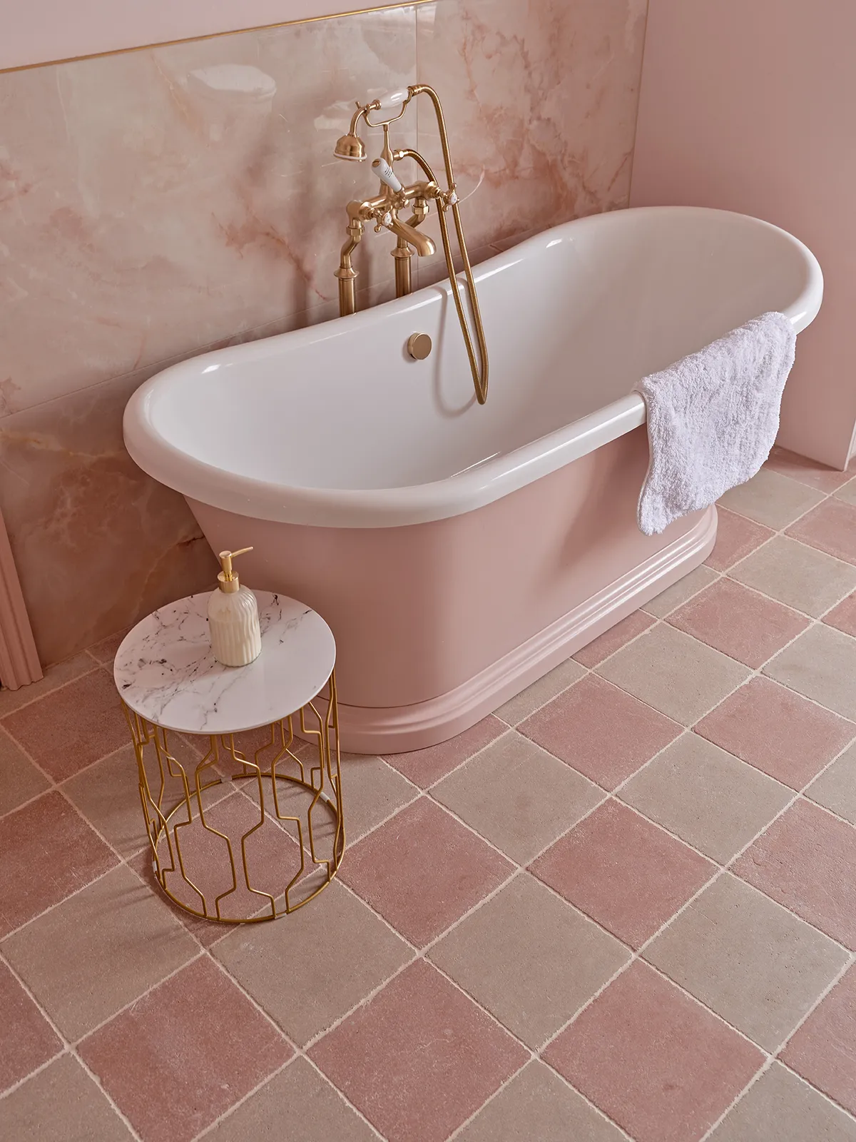 Millie Mackintosh Pink Bathroom 09 resized